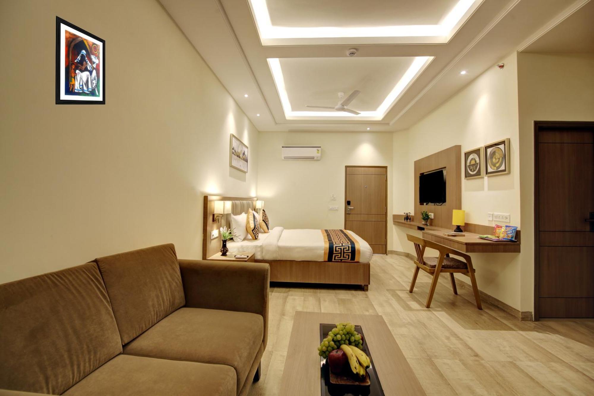 Airport Hotel Claytone Нью-Делі Екстер'єр фото