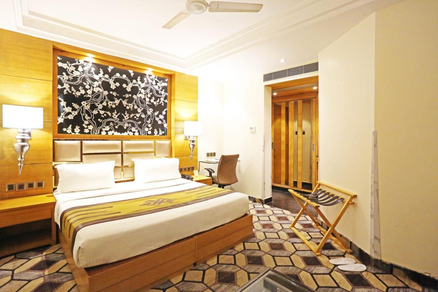 Airport Hotel Claytone Нью-Делі Екстер'єр фото