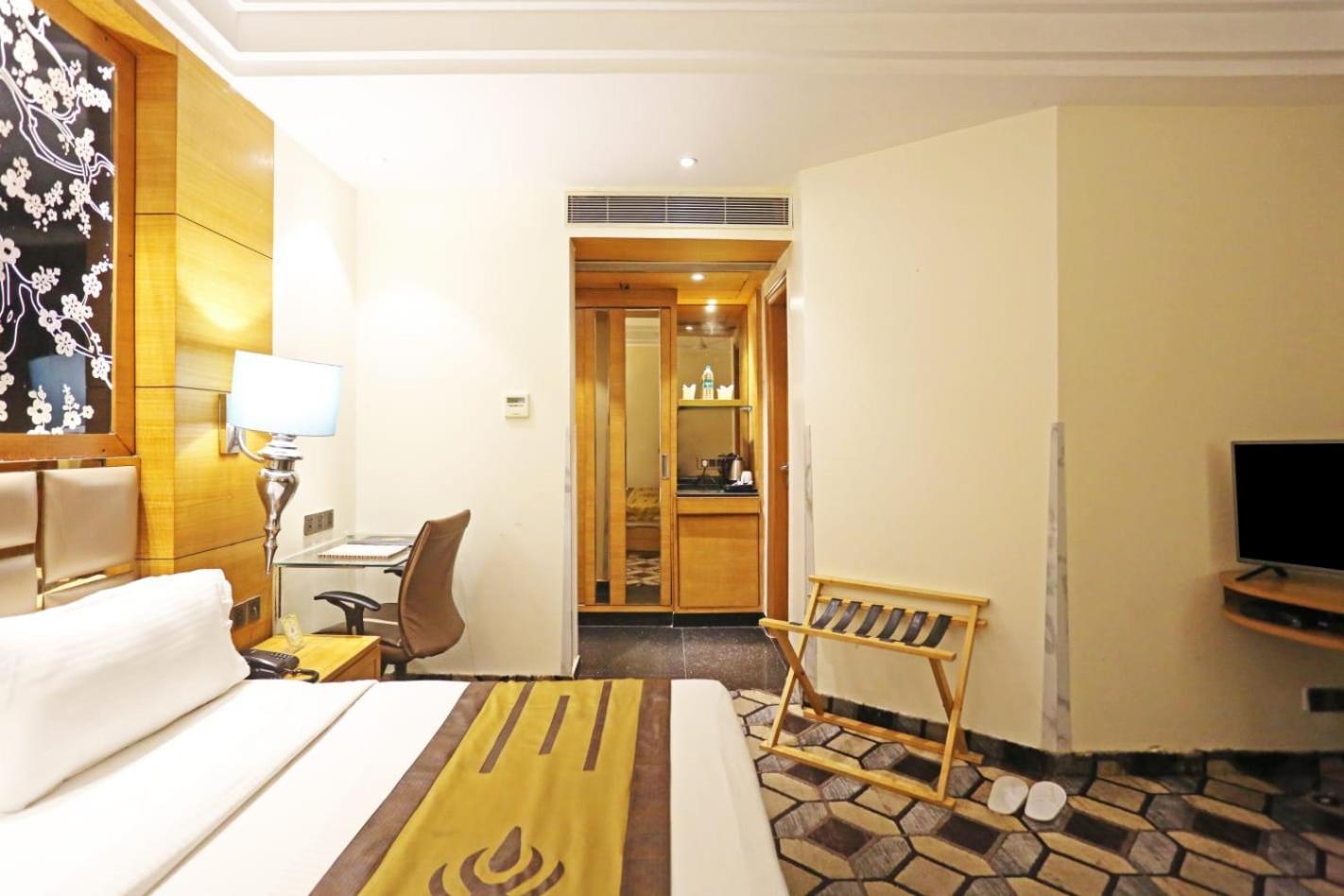 Airport Hotel Claytone Нью-Делі Екстер'єр фото