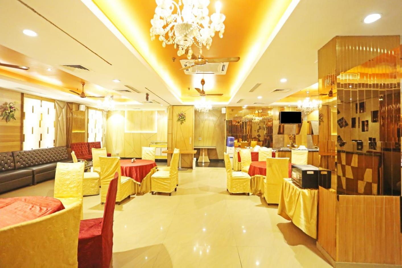 Airport Hotel Claytone Нью-Делі Екстер'єр фото
