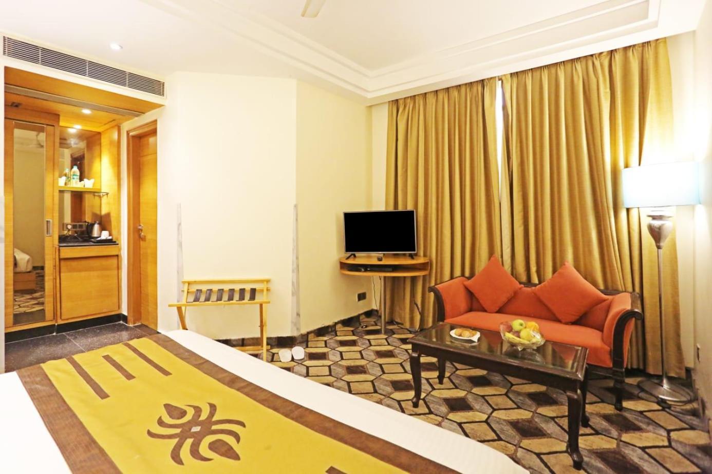 Airport Hotel Claytone Нью-Делі Екстер'єр фото