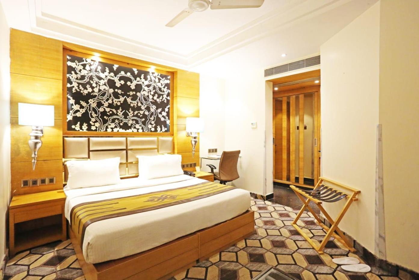Airport Hotel Claytone Нью-Делі Екстер'єр фото