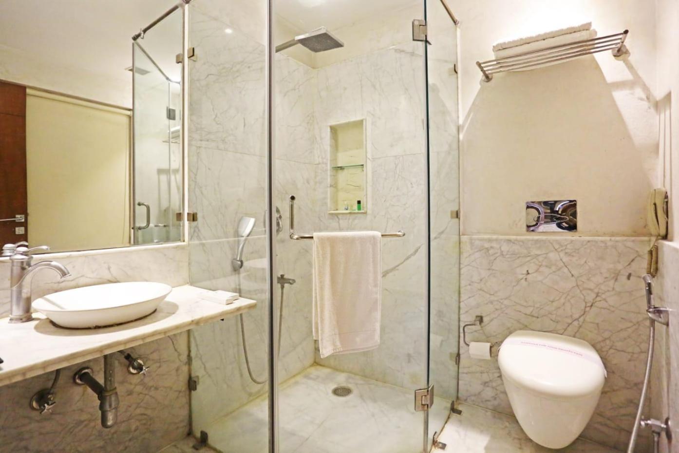 Airport Hotel Claytone Нью-Делі Екстер'єр фото