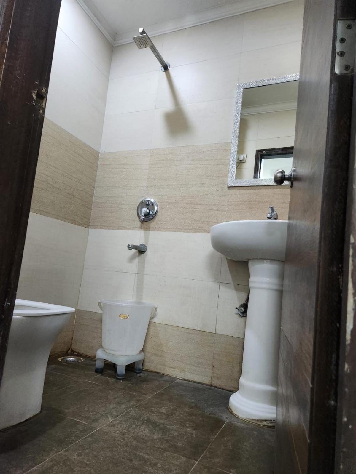 Airport Hotel Claytone Нью-Делі Екстер'єр фото